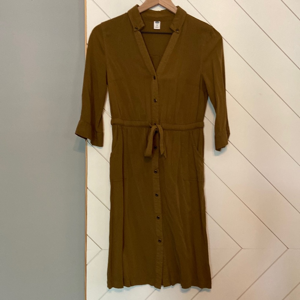 Khaki/olive green button down and tie dress with pockets